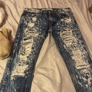 Ripped guys jeans